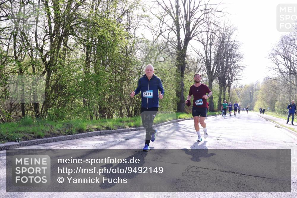 12.04.2026 - 45. Internationalen Wilhelmsburger Insellauf Yannick Fuchs http://msf.ph/oto/9492149 12.04.2026 10:43:59 Laufen 5771, 4549 meine-sportfotos.de