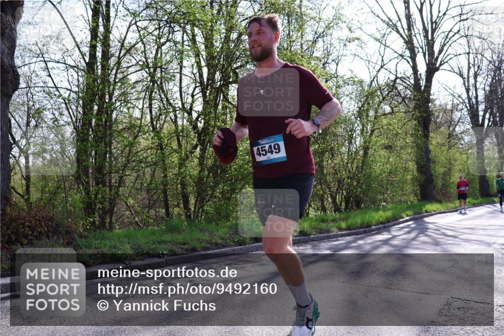 12.04.2026 - 45. Internationalen Wilhelmsburger Insellauf Yannick Fuchs http://msf.ph/oto/9492160 12.04.2026 10:44:00 Laufen 4549 meine-sportfotos.de