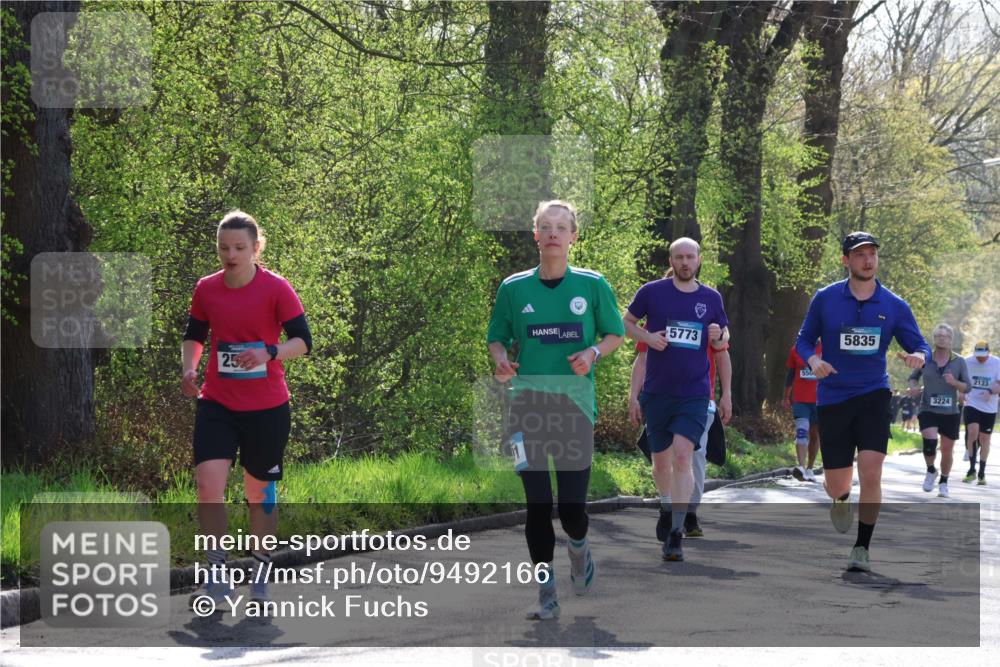 12.04.2026 - 45. Internationalen Wilhelmsburger Insellauf Yannick Fuchs http://msf.ph/oto/9492166 12.04.2026 10:44:02 Laufen 5773, 25, 5835, 3224, 2133 meine-sportfotos.de