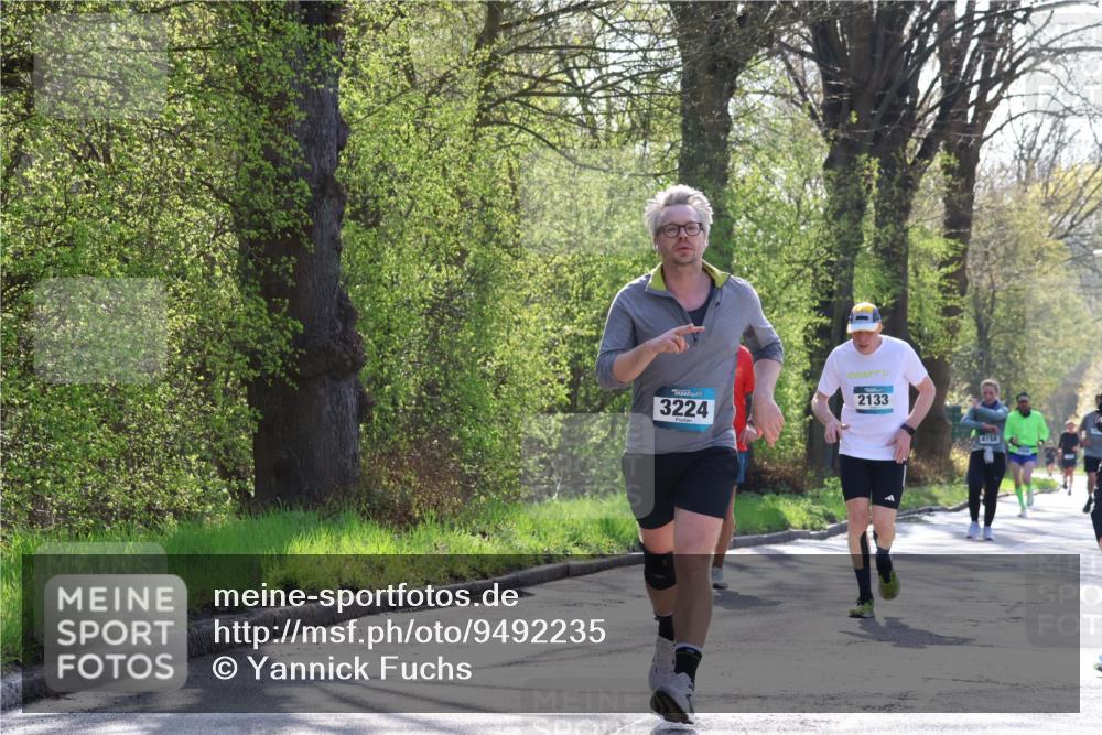 12.04.2026 - 45. Internationalen Wilhelmsburger Insellauf Yannick Fuchs http://msf.ph/oto/9492235 12.04.2026 10:44:13 Laufen 3224, 2133, 4158 meine-sportfotos.de