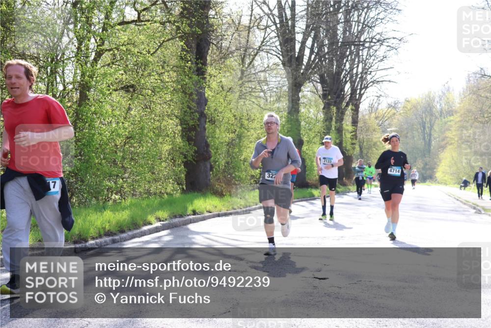 12.04.2026 - 45. Internationalen Wilhelmsburger Insellauf Yannick Fuchs http://msf.ph/oto/9492239 12.04.2026 10:44:13 Laufen 17, 322, 2133, 4714 meine-sportfotos.de