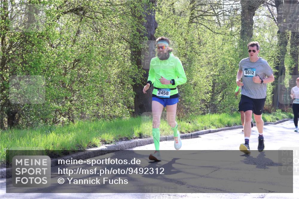 12.04.2026 - 45. Internationalen Wilhelmsburger Insellauf Yannick Fuchs http://msf.ph/oto/9492312 12.04.2026 10:44:26 Laufen 2458, 5512, 4155 meine-sportfotos.de