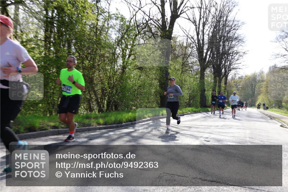 12.04.2026 - 45. Internationalen Wilhelmsburger Insellauf Yannick Fuchs http://msf.ph/oto/9492363 12.04.2026 10:44:33 Laufen 2194 meine-sportfotos.de