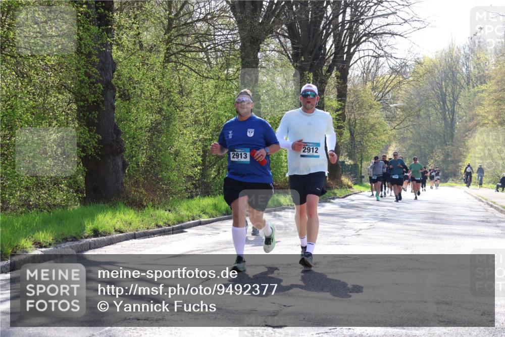 12.04.2026 - 45. Internationalen Wilhelmsburger Insellauf Yannick Fuchs http://msf.ph/oto/9492377 12.04.2026 10:44:36 Laufen 2913, 2912 meine-sportfotos.de