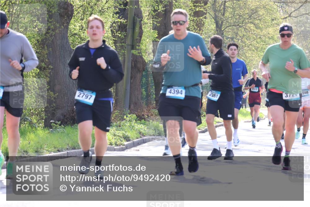 12.04.2026 - 45. Internationalen Wilhelmsburger Insellauf Yannick Fuchs http://msf.ph/oto/9492420 12.04.2026 10:44:45 Laufen 2797, 4394, 2361, 2915, 3721, 568 meine-sportfotos.de