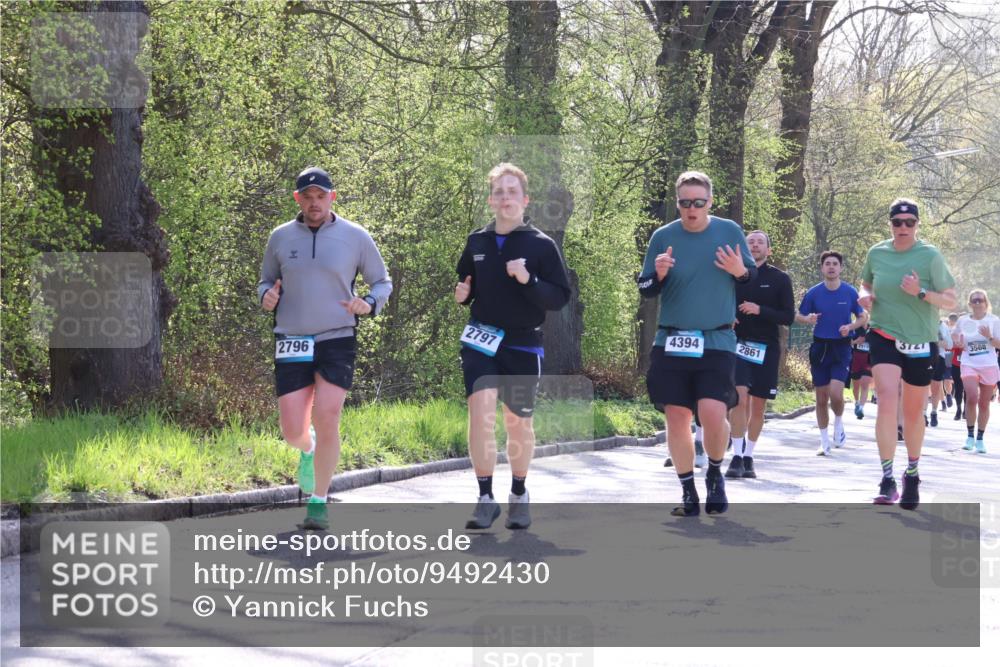 12.04.2026 - 45. Internationalen Wilhelmsburger Insellauf Yannick Fuchs http://msf.ph/oto/9492430 12.04.2026 10:44:47 Laufen 2796, 2797, 4394, 2861, 2915, 3721, 3568 meine-sportfotos.de