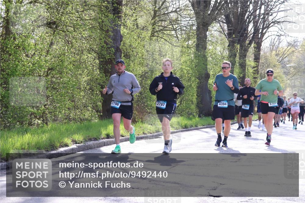 12.04.2026 - 45. Internationalen Wilhelmsburger Insellauf Yannick Fuchs http://msf.ph/oto/9492440 12.04.2026 10:44:48 Laufen 4394, 2861, 2797, 2796, 314 meine-sportfotos.de