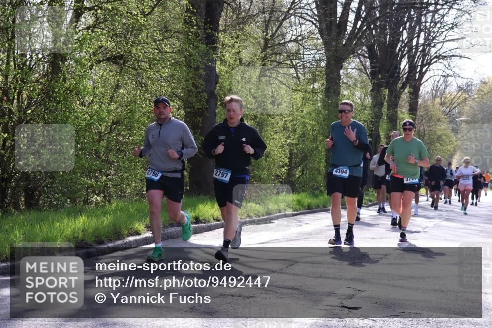 12.04.2026 - 45. Internationalen Wilhelmsburger Insellauf Yannick Fuchs http://msf.ph/oto/9492447 12.04.2026 10:44:49 Laufen 2796, 2797, 4394, 372 meine-sportfotos.de