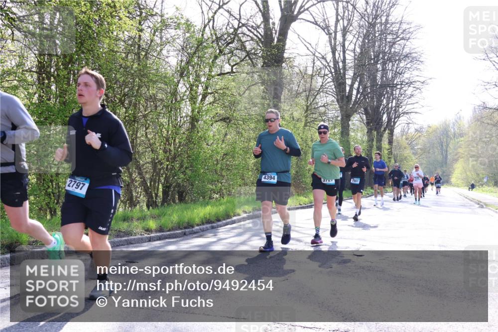 12.04.2026 - 45. Internationalen Wilhelmsburger Insellauf Yannick Fuchs http://msf.ph/oto/9492454 12.04.2026 10:44:51 Laufen 2797, 4394, 2861 meine-sportfotos.de