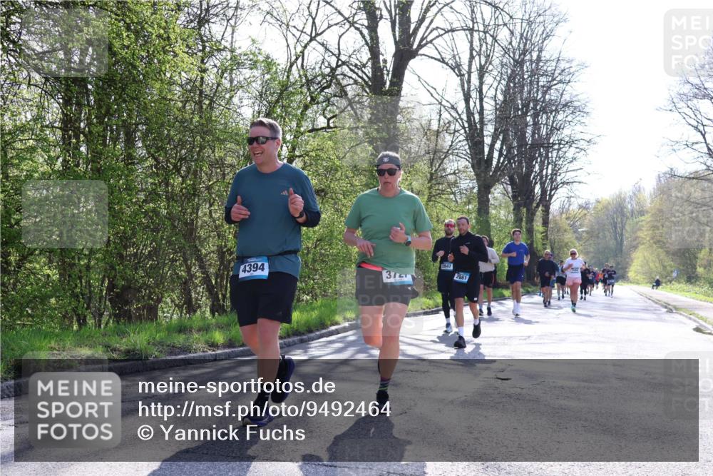 12.04.2026 - 45. Internationalen Wilhelmsburger Insellauf Yannick Fuchs http://msf.ph/oto/9492464 12.04.2026 10:44:52 Laufen 4394, 374, 2847, 2861 meine-sportfotos.de