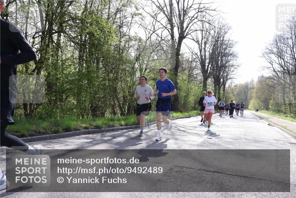 12.04.2026 - 45. Internationalen Wilhelmsburger Insellauf Yannick Fuchs http://msf.ph/oto/9492489 12.04.2026 10:44:56 Laufen 3568 meine-sportfotos.de