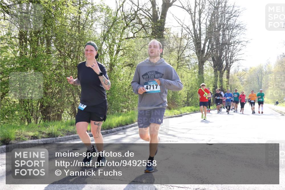 12.04.2026 - 45. Internationalen Wilhelmsburger Insellauf Yannick Fuchs http://msf.ph/oto/9492558 12.04.2026 10:45:06 Laufen 4717, 14 meine-sportfotos.de
