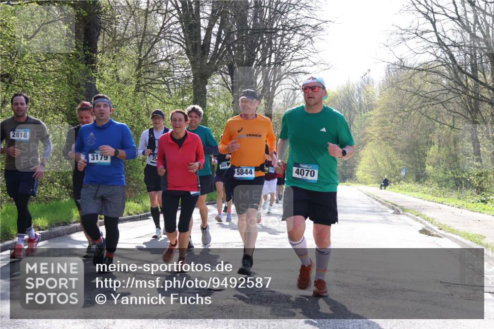 12.04.2026 - 45. Internationalen Wilhelmsburger Insellauf Yannick Fuchs http://msf.ph/oto/9492587 12.04.2026 10:45:12 Laufen 2818, 3179, 305, 5844, 319, 4070 meine-sportfotos.de