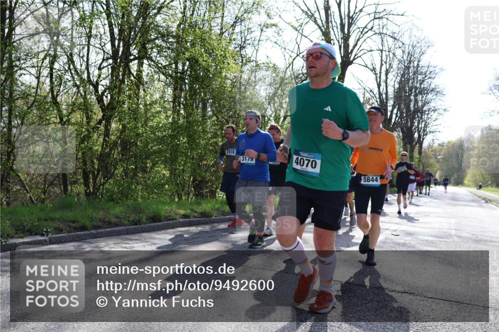 12.04.2026 - 45. Internationalen Wilhelmsburger Insellauf Yannick Fuchs http://msf.ph/oto/9492600 12.04.2026 10:45:13 Laufen 2818, 3179, 4070, 5844 meine-sportfotos.de