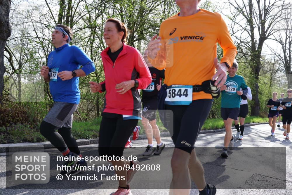 12.04.2026 - 45. Internationalen Wilhelmsburger Insellauf Yannick Fuchs http://msf.ph/oto/9492608 12.04.2026 10:45:15 Laufen 179, 97, 5844, 2220, 3059, 3187 meine-sportfotos.de