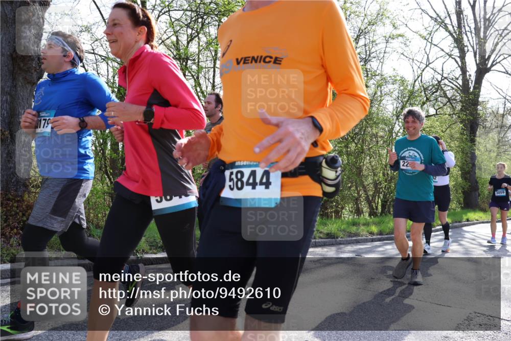 12.04.2026 - 45. Internationalen Wilhelmsburger Insellauf Yannick Fuchs http://msf.ph/oto/9492610 12.04.2026 10:45:15 Laufen 3175, 5844, 22, 3059 meine-sportfotos.de