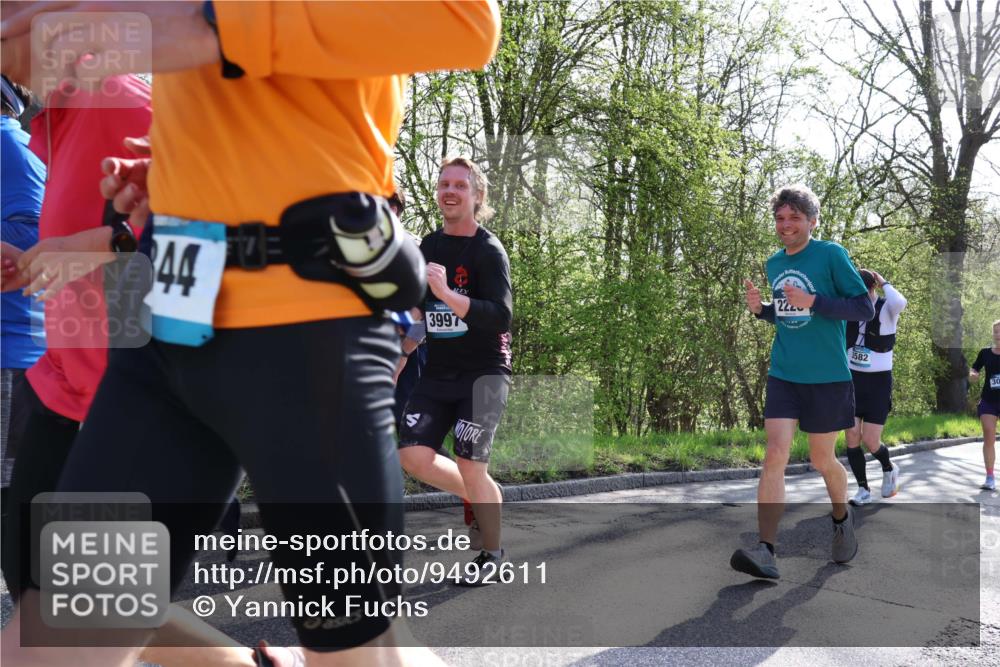 12.04.2026 - 45. Internationalen Wilhelmsburger Insellauf Yannick Fuchs http://msf.ph/oto/9492611 12.04.2026 10:45:15 Laufen 44, 3997, 22, 582 meine-sportfotos.de