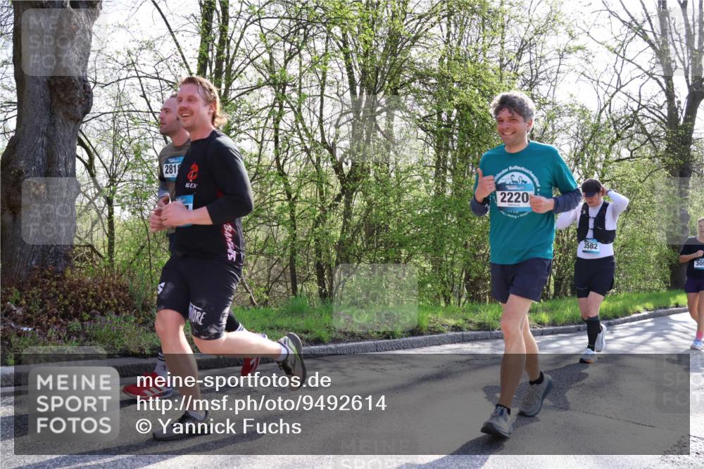 12.04.2026 - 45. Internationalen Wilhelmsburger Insellauf Yannick Fuchs http://msf.ph/oto/9492614 12.04.2026 10:45:15 Laufen 2818, 2220, 3582, 305 meine-sportfotos.de