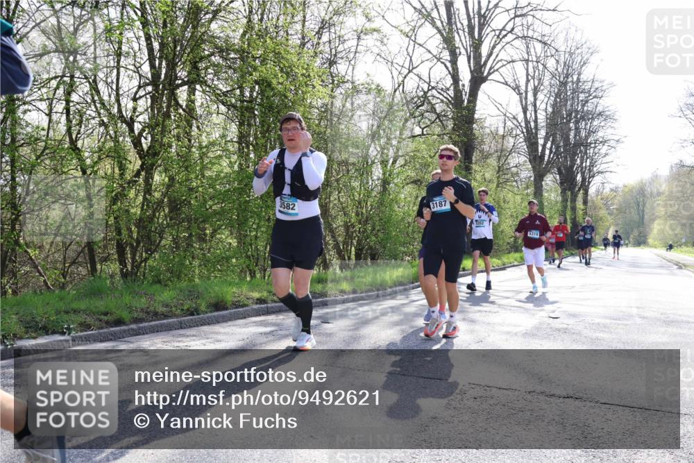 12.04.2026 - 45. Internationalen Wilhelmsburger Insellauf Yannick Fuchs http://msf.ph/oto/9492621 12.04.2026 10:45:16 Laufen 3582, 3187, 5352, 5319 meine-sportfotos.de