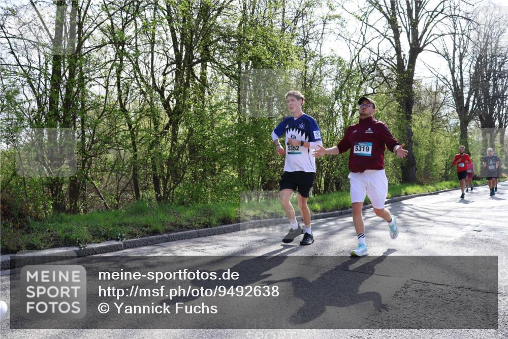 12.04.2026 - 45. Internationalen Wilhelmsburger Insellauf Yannick Fuchs http://msf.ph/oto/9492638 12.04.2026 10:45:18 Laufen 5352, 5319, 2441 meine-sportfotos.de