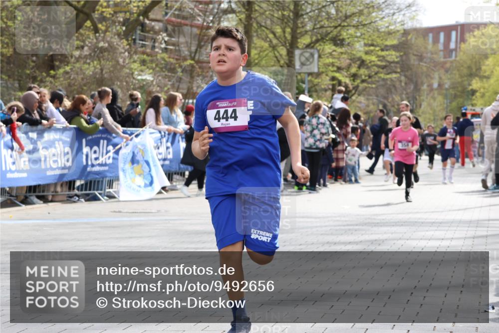 12.04.2026 - 45. Internationalen Wilhelmsburger Insellauf Strokosch-Dieckow http://msf.ph/oto/9492656 12.04.2026 14:51:13 Ziel 1843, 380, 435, 1051, 544, 444, 868, 852, 358, 1072 meine-sportfotos.de