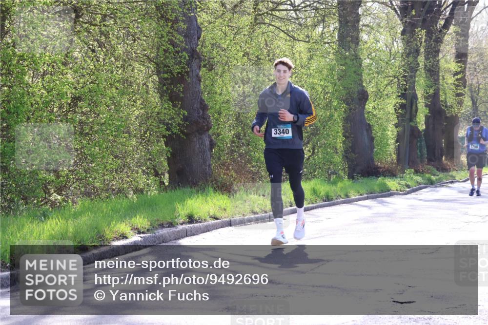 12.04.2026 - 45. Internationalen Wilhelmsburger Insellauf Yannick Fuchs http://msf.ph/oto/9492696 12.04.2026 10:45:33 Laufen 3340, 3798 meine-sportfotos.de
