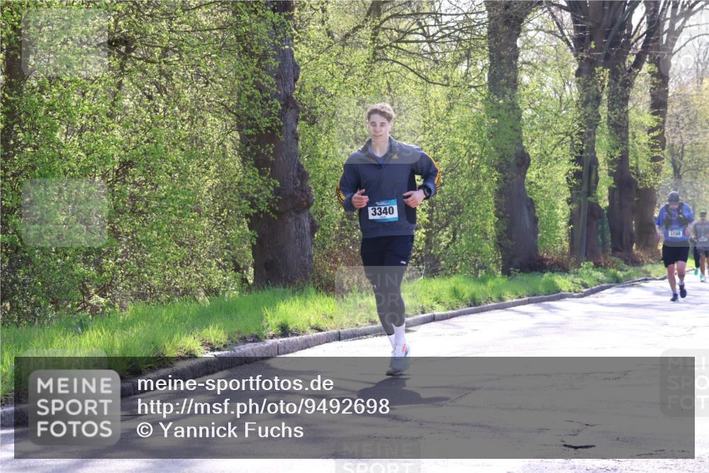 12.04.2026 - 45. Internationalen Wilhelmsburger Insellauf Yannick Fuchs http://msf.ph/oto/9492698 12.04.2026 10:45:34 Laufen 3340, 3798, 1957 meine-sportfotos.de