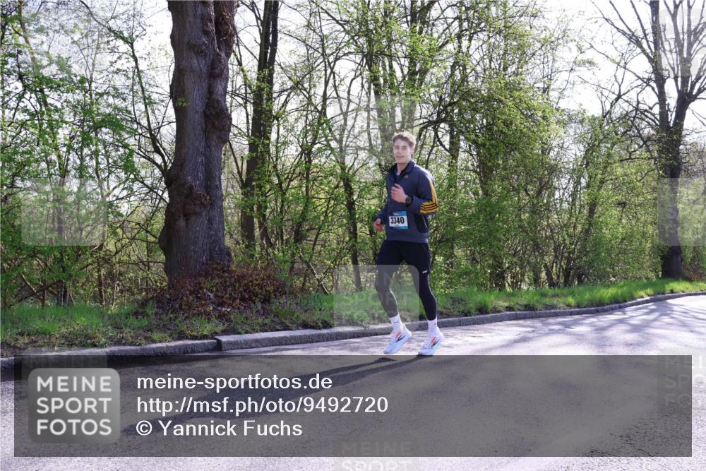 12.04.2026 - 45. Internationalen Wilhelmsburger Insellauf Yannick Fuchs http://msf.ph/oto/9492720 12.04.2026 10:45:37 Laufen 3340 meine-sportfotos.de