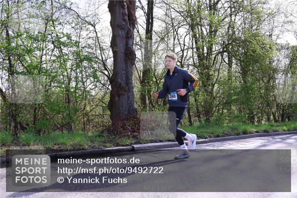 12.04.2026 - 45. Internationalen Wilhelmsburger Insellauf Yannick Fuchs http://msf.ph/oto/9492722 12.04.2026 10:45:38 Laufen 3340 meine-sportfotos.de