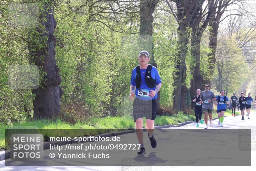 12.04.2026 - 45. Internationalen Wilhelmsburger Insellauf Yannick Fuchs http://msf.ph/oto/9492727 12.04.2026 10:45:40 Laufen 3798, 4396, 3257, 4339 meine-sportfotos.de