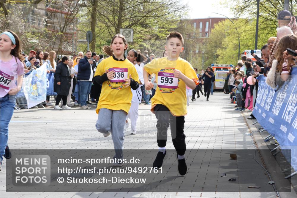 12.04.2026 - 45. Internationalen Wilhelmsburger Insellauf Strokosch-Dieckow http://msf.ph/oto/9492761 12.04.2026 14:51:00 Ziel 1822, 495, 1041, 1052, 116, 593, 1042, 686, 536, 1047, 1074, 1054 meine-sportfotos.de