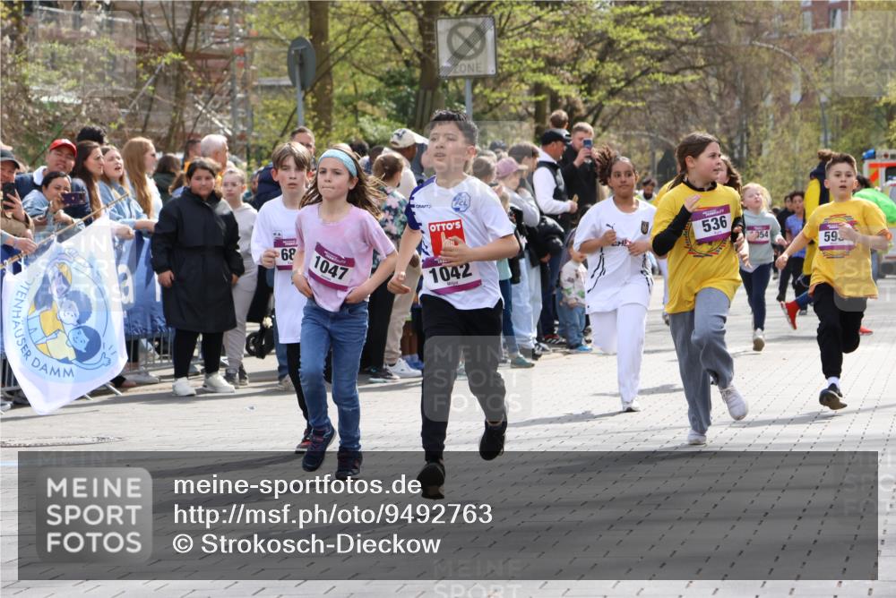 12.04.2026 - 45. Internationalen Wilhelmsburger Insellauf Strokosch-Dieckow http://msf.ph/oto/9492763 12.04.2026 14:50:58 Ziel 531, 493, 1822, 495, 1041, 1052, 116, 593, 1042, 686, 536, 1047, 1074 meine-sportfotos.de