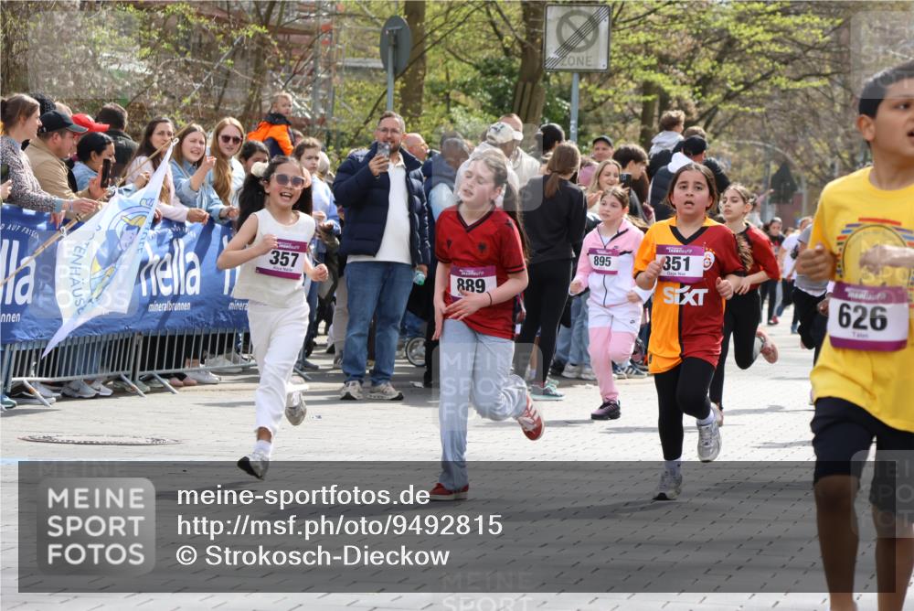 12.04.2026 - 45. Internationalen Wilhelmsburger Insellauf Strokosch-Dieckow http://msf.ph/oto/9492815 12.04.2026 14:50:41 Ziel 1844, 98, 22, 654, 420, 877, 1049, 1837, 609, 331, 626, 895, 357, 889, 408, 351, 893, 455 meine-sportfotos.de