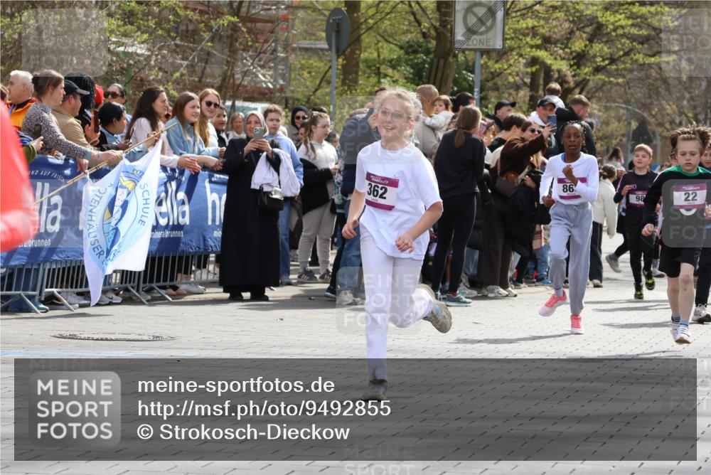 12.04.2026 - 45. Internationalen Wilhelmsburger Insellauf Strokosch-Dieckow http://msf.ph/oto/9492855 12.04.2026 14:50:31 Ziel 504, 333, 391, 407, 883, 452, 1834, 491, 426, 392, 880, 151, 1035, 330, 362, 865, 1844, 98, 22, 654, 420 meine-sportfotos.de