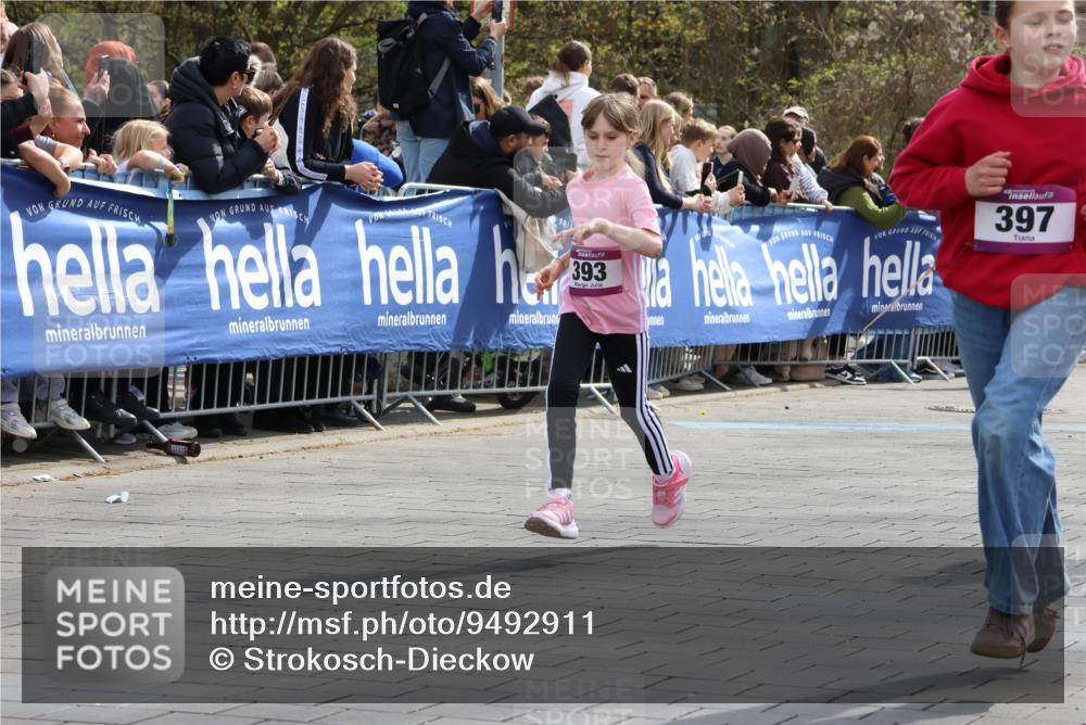 12.04.2026 - 45. Internationalen Wilhelmsburger Insellauf Strokosch-Dieckow http://msf.ph/oto/9492911 12.04.2026 14:50:16 Ziel 173, 369, 21, 403, 398, 1064, 667, 661, 1829, 561, 469, 397, 393, 376, 890, 500, 1037, 335, 370, 345, 429, 905, 461, 475, 859 meine-sportfotos.de