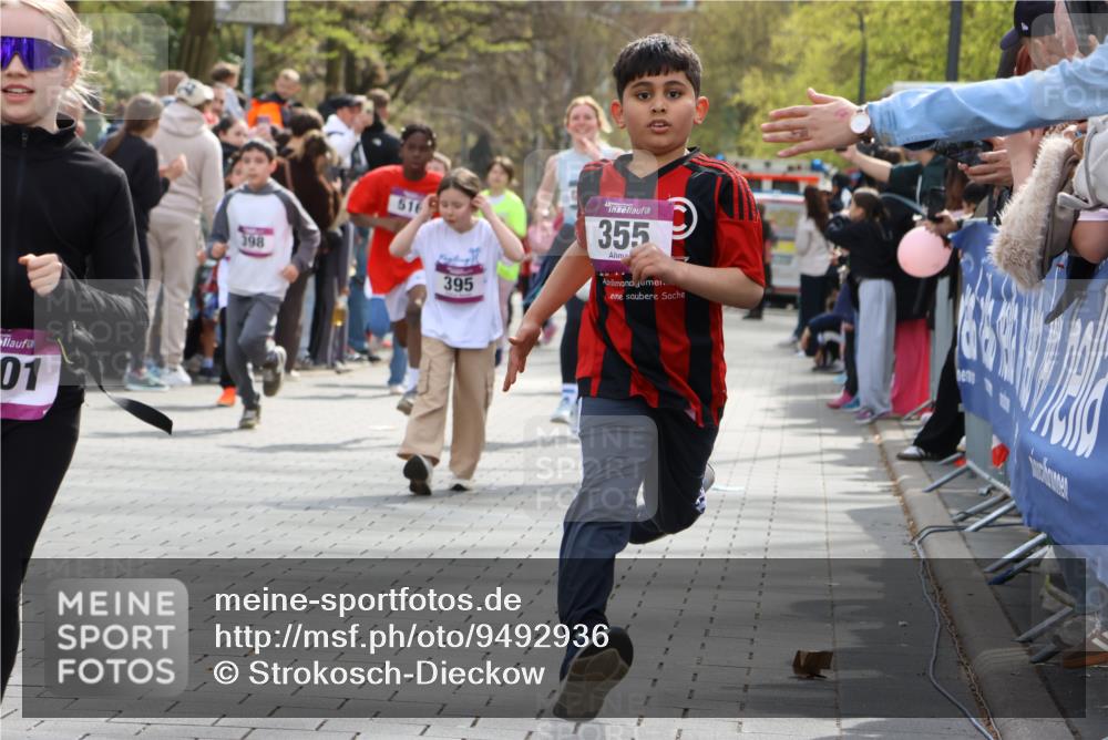 12.04.2026 - 45. Internationalen Wilhelmsburger Insellauf Strokosch-Dieckow http://msf.ph/oto/9492936 12.04.2026 14:50:07 Ziel 901, 131, 1061, 624, 1825, 141, 164, 113, 1845, 1849, 1810, 352, 902, 1814, 860, 854, 885, 1801, 138, 355, 856, 1038, 516, 445, 395, 600, 168, 396, 871, 173, 369, 21, 403, 398, 1064, 667, 661 meine-sportfotos.de