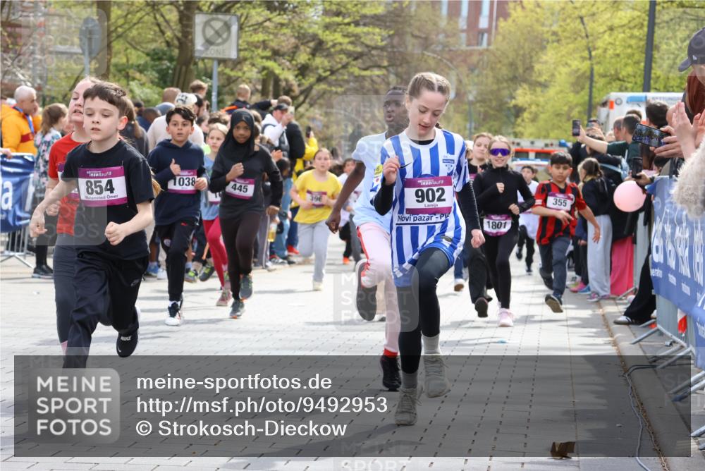 12.04.2026 - 45. Internationalen Wilhelmsburger Insellauf Strokosch-Dieckow http://msf.ph/oto/9492953 12.04.2026 14:50:04 Ziel 368, 898, 1039, 901, 131, 1061, 624, 1825, 141, 164, 113, 1845, 1849, 1810, 352, 902, 1814, 860, 854, 885, 1801, 138, 355, 856, 1038, 516, 445, 395, 600, 168, 396, 871 meine-sportfotos.de