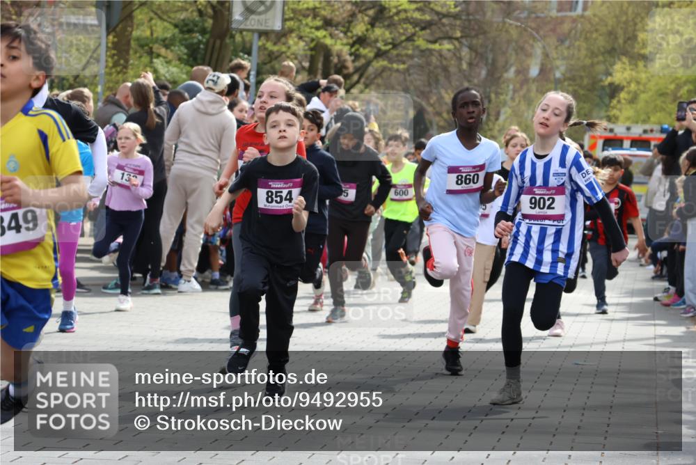 12.04.2026 - 45. Internationalen Wilhelmsburger Insellauf Strokosch-Dieckow http://msf.ph/oto/9492955 12.04.2026 14:50:04 Ziel 368, 898, 1039, 901, 131, 1061, 624, 1825, 141, 164, 113, 1845, 1849, 1810, 352, 902, 1814, 860, 854, 885, 1801, 138, 355, 856, 1038, 516, 445, 395, 600, 168, 396, 871 meine-sportfotos.de