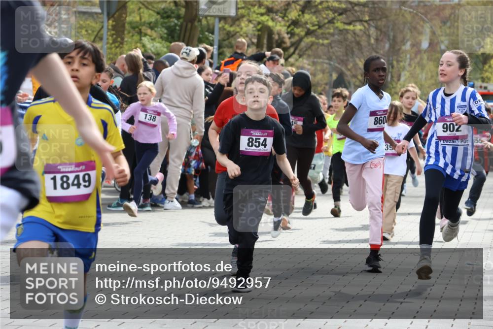 12.04.2026 - 45. Internationalen Wilhelmsburger Insellauf Strokosch-Dieckow http://msf.ph/oto/9492957 12.04.2026 14:50:03 Ziel 672, 368, 898, 1039, 901, 131, 1061, 624, 1825, 141, 164, 113, 1845, 1849, 1810, 352, 902, 1814, 860, 854, 885, 1801, 138, 355, 856, 1038, 516, 445, 395, 600, 168, 396, 871 meine-sportfotos.de