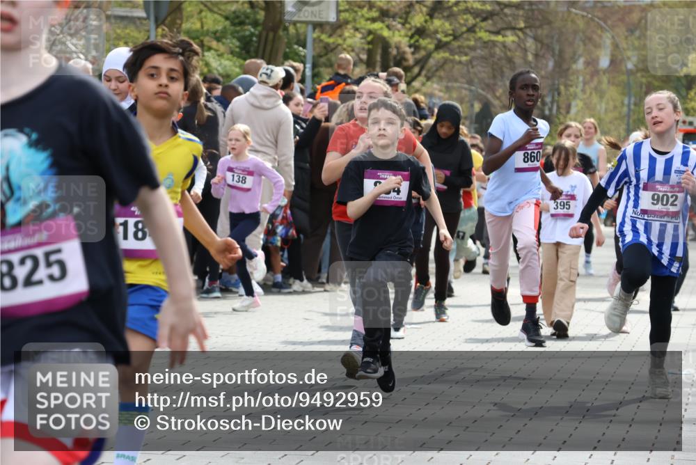 12.04.2026 - 45. Internationalen Wilhelmsburger Insellauf Strokosch-Dieckow http://msf.ph/oto/9492959 12.04.2026 14:50:03 Ziel 672, 368, 898, 1039, 901, 131, 1061, 624, 1825, 141, 164, 113, 1845, 1849, 1810, 352, 902, 1814, 860, 854, 885, 1801, 138, 355, 856, 1038, 516, 445, 395, 600, 168, 396, 871 meine-sportfotos.de