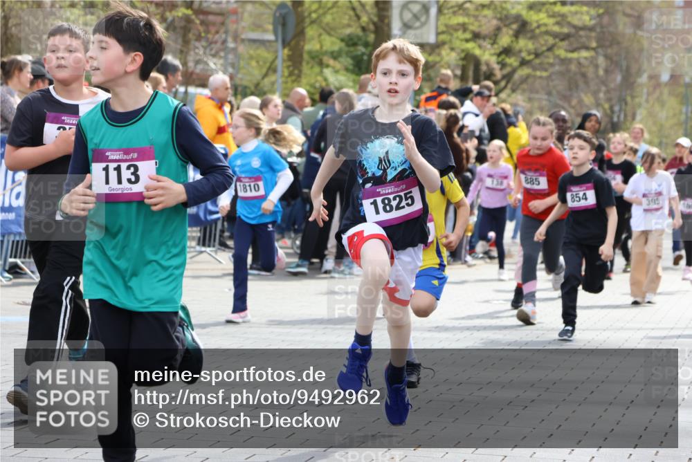 12.04.2026 - 45. Internationalen Wilhelmsburger Insellauf Strokosch-Dieckow http://msf.ph/oto/9492962 12.04.2026 14:50:02 Ziel 400, 672, 368, 898, 1039, 901, 131, 1061, 624, 1825, 141, 164, 113, 1845, 1849, 1810, 352, 902, 1814, 860, 854, 885, 1801, 138, 355, 856, 1038, 516, 445 meine-sportfotos.de