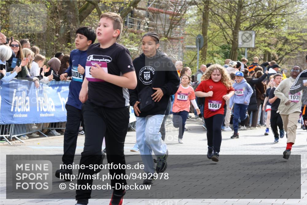 12.04.2026 - 45. Internationalen Wilhelmsburger Insellauf Strokosch-Dieckow http://msf.ph/oto/9492978 12.04.2026 14:49:59 Ziel 466, 878, 849, 861, 875, 572, 336, 1036, 1847, 400, 672, 368, 898, 1039, 901, 131, 1061, 624, 1825, 141, 164, 113, 1845, 1849, 1810, 352, 902, 1814, 860 meine-sportfotos.de