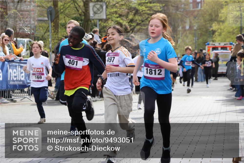 12.04.2026 - 45. Internationalen Wilhelmsburger Insellauf Strokosch-Dieckow http://msf.ph/oto/9493051 12.04.2026 14:49:38 Ziel 458, 161, 542, 1842, 894, 882, 652, 1818, 867, 377, 879, 1839, 401, 1812, 106, 169, 1, 1813, 497, 1808, 406, 1811, 367, 1830 meine-sportfotos.de