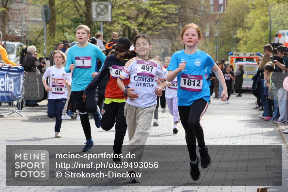 12.04.2026 - 45. Internationalen Wilhelmsburger Insellauf Strokosch-Dieckow http://msf.ph/oto/9493056 12.04.2026 14:49:38 Ziel 458, 161, 542, 1842, 894, 882, 652, 1818, 867, 377, 879, 1839, 401, 1812, 106, 169, 1, 1813, 497, 1808, 406, 1811, 367, 1830 meine-sportfotos.de