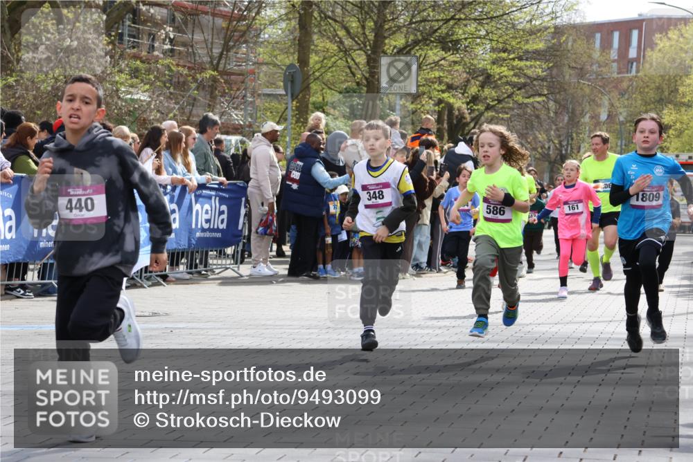 12.04.2026 - 45. Internationalen Wilhelmsburger Insellauf Strokosch-Dieckow http://msf.ph/oto/9493099 12.04.2026 14:49:27 Ziel 896, 372, 1055, 51, 693, 1817, 100, 855, 897, 353, 666, 1827, 378, 17, 501, 586, 1809, 440, 881, 348, 602, 627, 458, 161, 542, 1842, 894 meine-sportfotos.de