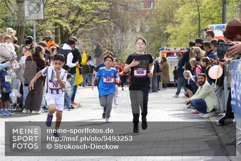 12.04.2026 - 45. Internationalen Wilhelmsburger Insellauf Strokosch-Dieckow http://msf.ph/oto/9493253 12.04.2026 14:48:50 Ziel 337, 167, 1846, 683, 900, 899, 49, 424, 70, 381, 906, 1045, 36, 904 meine-sportfotos.de