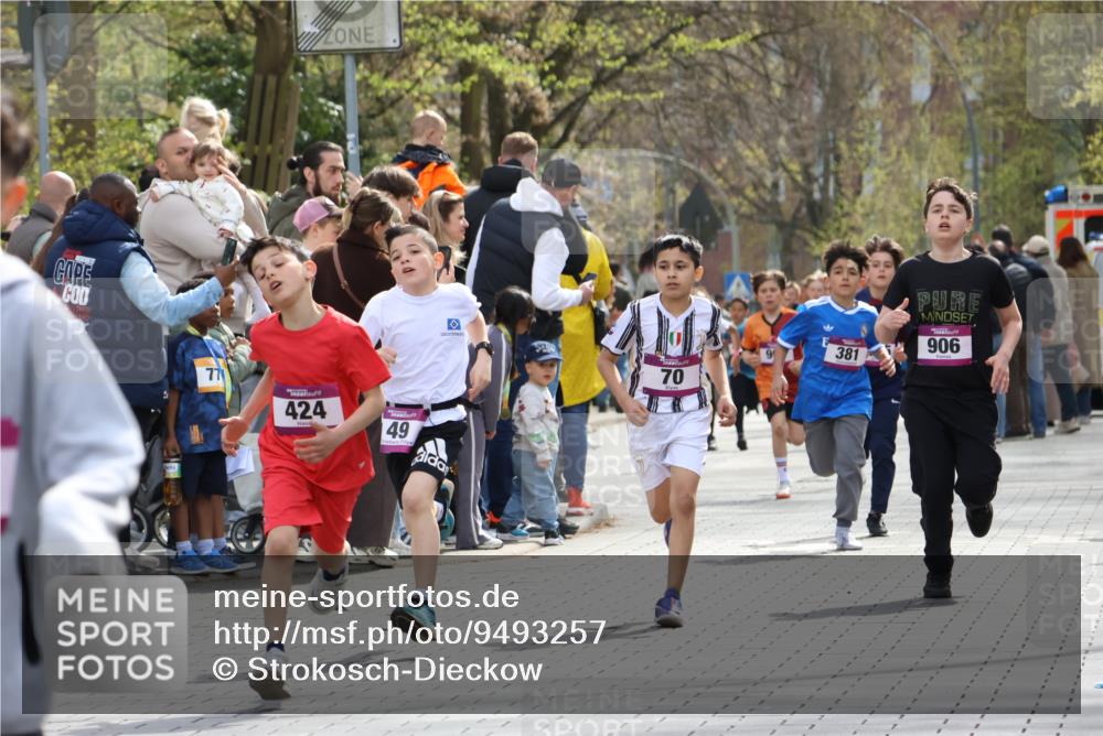 12.04.2026 - 45. Internationalen Wilhelmsburger Insellauf Strokosch-Dieckow http://msf.ph/oto/9493257 12.04.2026 14:48:49 Ziel 337, 167, 1846, 683, 900, 899, 49, 424, 70, 381, 906, 1045 meine-sportfotos.de