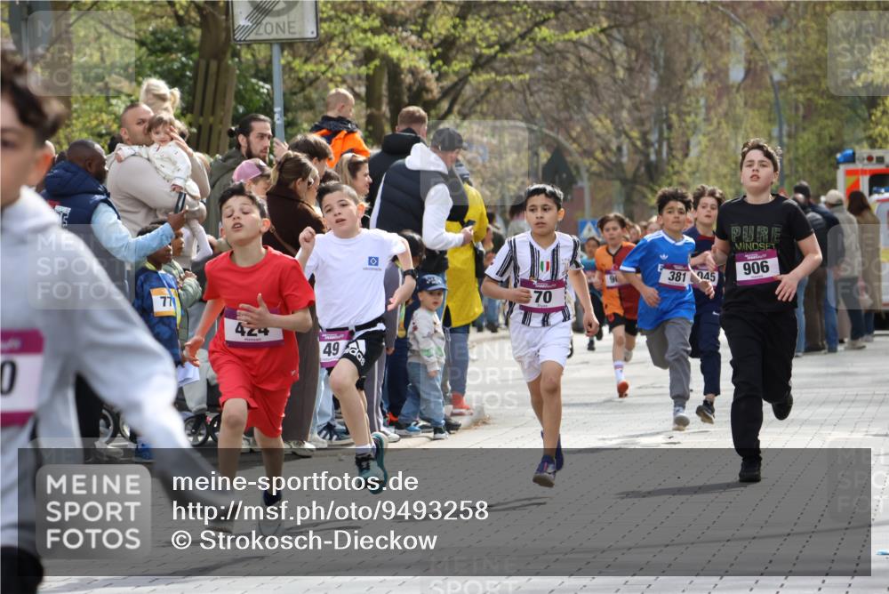 12.04.2026 - 45. Internationalen Wilhelmsburger Insellauf Strokosch-Dieckow http://msf.ph/oto/9493258 12.04.2026 14:48:49 Ziel 337, 167, 1846, 683, 900, 899, 49, 424, 70, 381, 906, 1045 meine-sportfotos.de