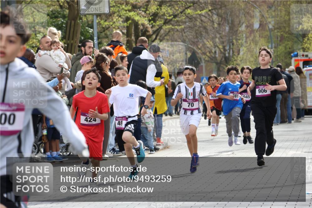 12.04.2026 - 45. Internationalen Wilhelmsburger Insellauf Strokosch-Dieckow http://msf.ph/oto/9493259 12.04.2026 14:48:49 Ziel 337, 167, 1846, 683, 900, 899, 49, 424, 70, 381, 906, 1045 meine-sportfotos.de