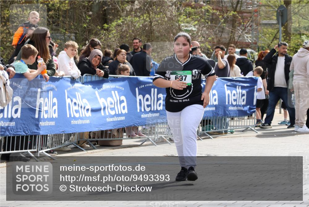12.04.2026 - 45. Internationalen Wilhelmsburger Insellauf Strokosch-Dieckow http://msf.ph/oto/9493393 12.04.2026 14:41:40 Ziel  meine-sportfotos.de